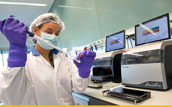 lab-work-with-glomax-aphl-tban070-photo-crop