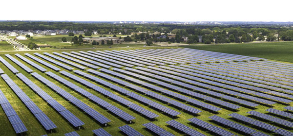solar-panel-farm-600x280
